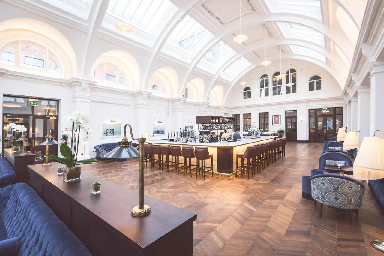 Titanic Hotel Belfast 4*,